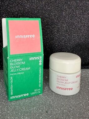 Innisfree Cherry Blossom Glow Jelly Cream